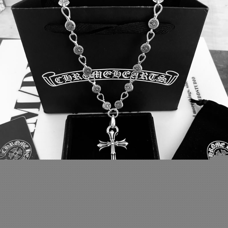 Ch**me He**ts necklaces